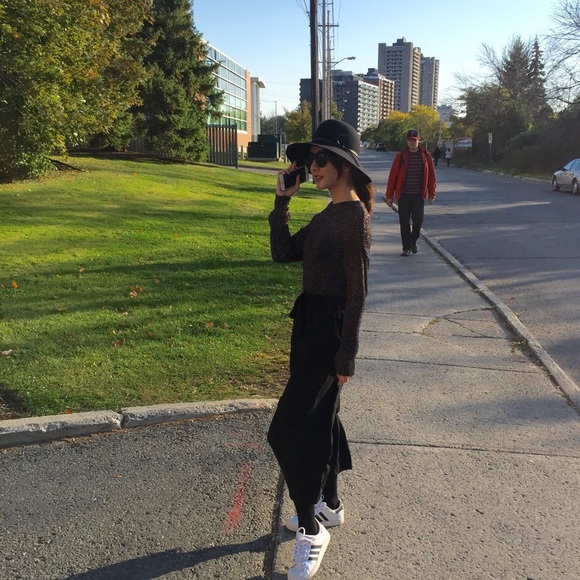 colorful twinkling sweater! - Picture 4 of 5